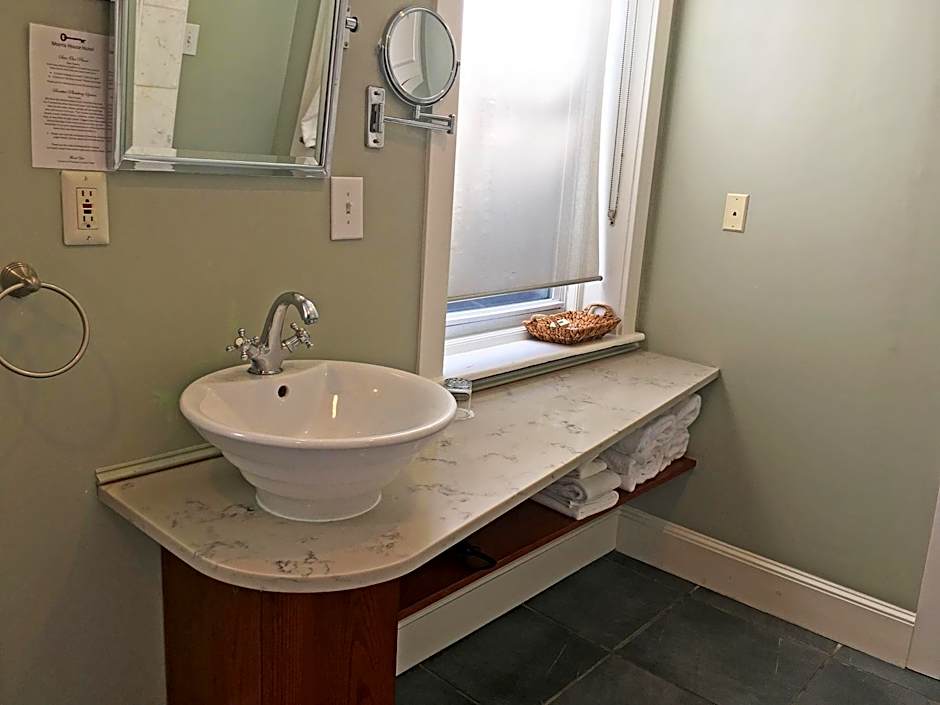 Morris House Hotel - Bed And Breakfast