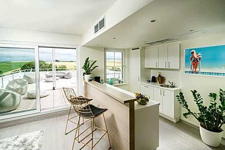 Suite-1 Double Bed Executive Room Penthouse Air-Conditioned Roof Terrace Whirlpool