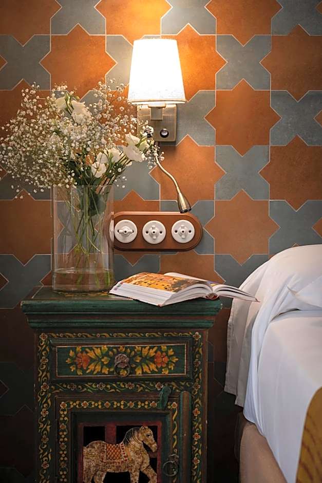 Alcoba Del Rey De Sevilla