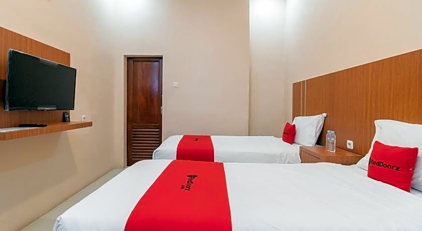 OYO 90591 Sanaya Guest House Syariah