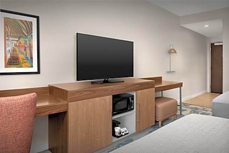 2 Queen W/Microwv/Fridge Nonsmoke