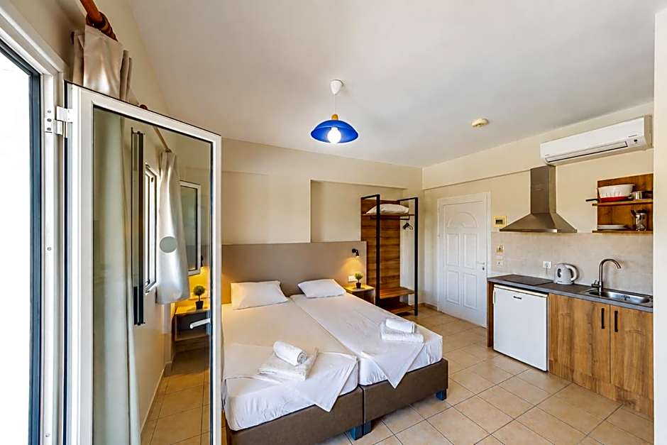 Nikos Villas - Poolside Getaways in Kavos, Corfu
