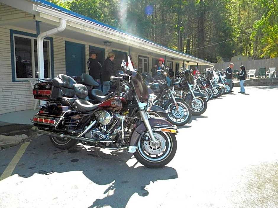 Clarketon Motel - Maggie Valley