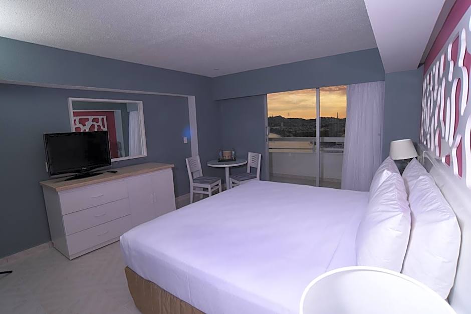 HS HOTSSON Hotel Acapulco