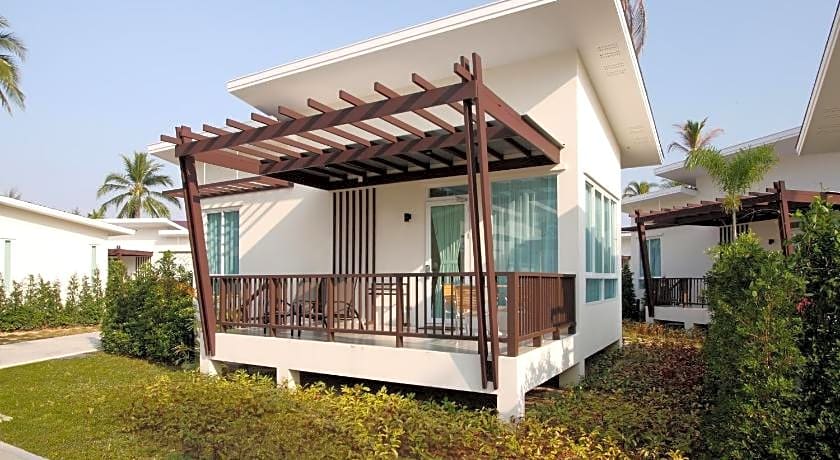 Kantary Beach Hotel Villas & Suites