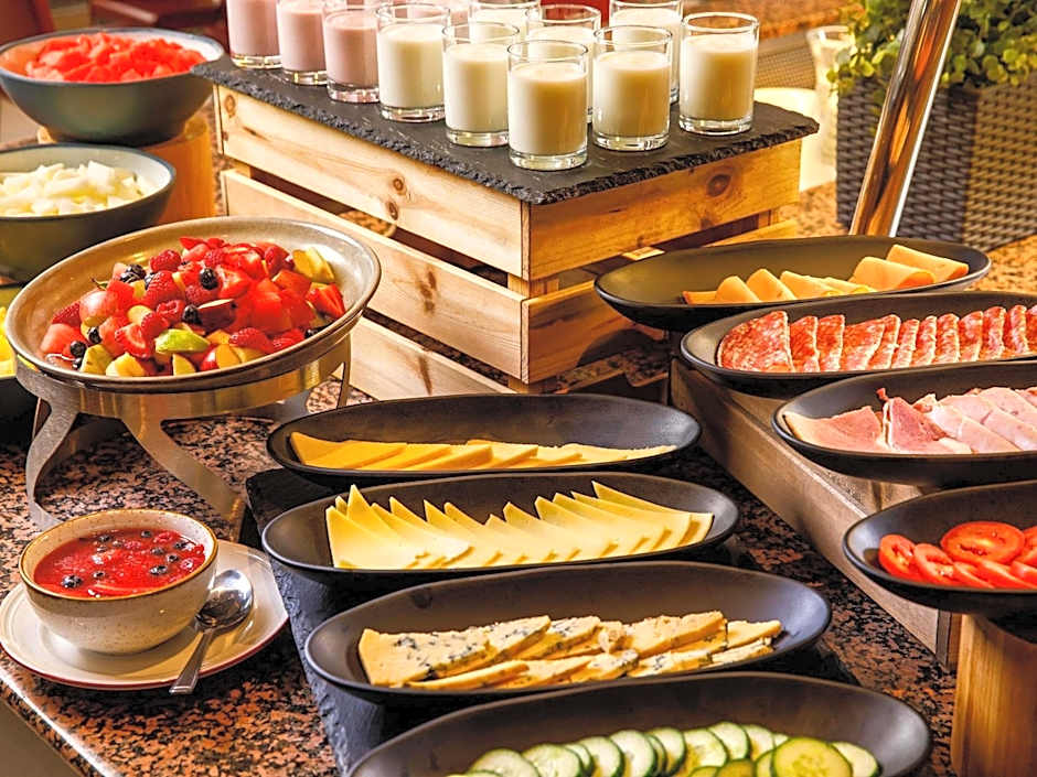 Mercure Cardiff North Hotel