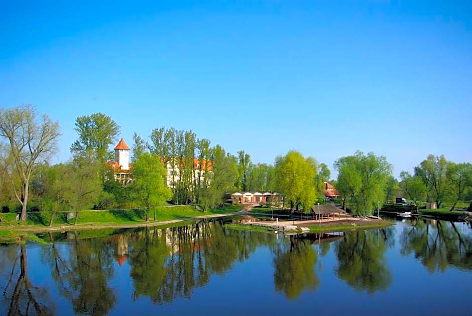 Hotel Zamek Pułtusk Dom Polonii