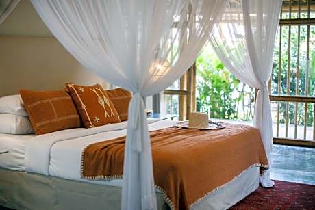 Deluxe Double or Twin Room with Pool View