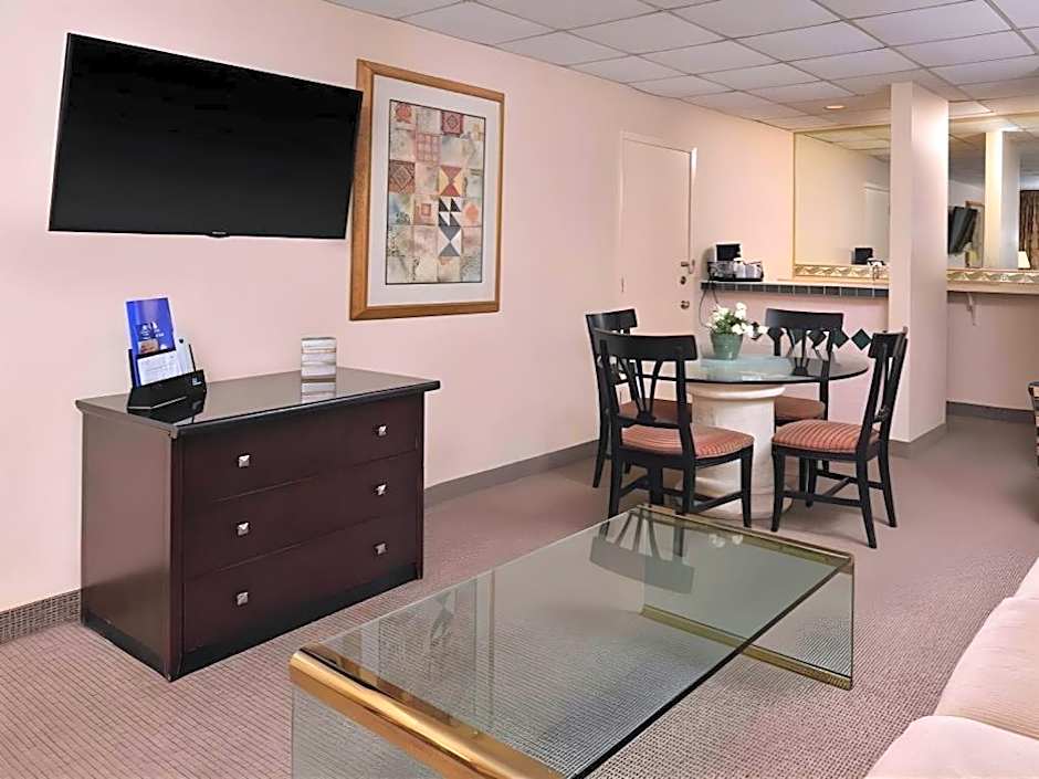 Americas Best Value Inn & Suites Victoria
