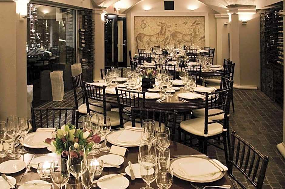 Fifteen Beacon Hotel