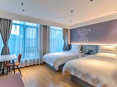 Twin Business Room