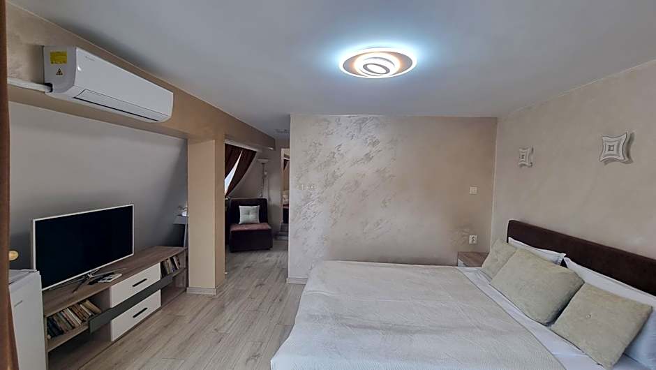 Jeweller Hotel