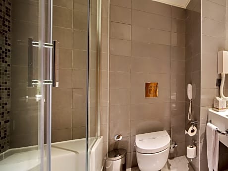 DOUBLE SINGLE USE LAND VIEW