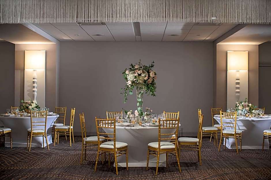 Renaissance Des Moines Savery Hotel