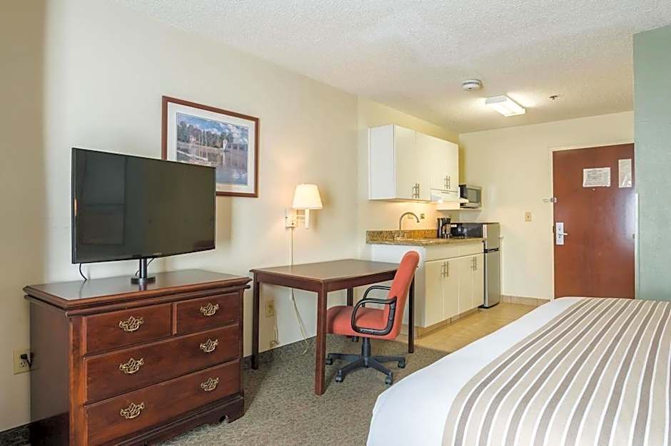 Studio 6 Duluth GA Near Gas South District