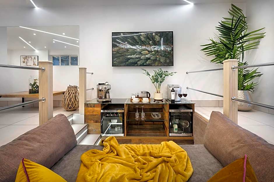 Aphrodites Group - Luxury Hot Tub Suites in Central Lake District!