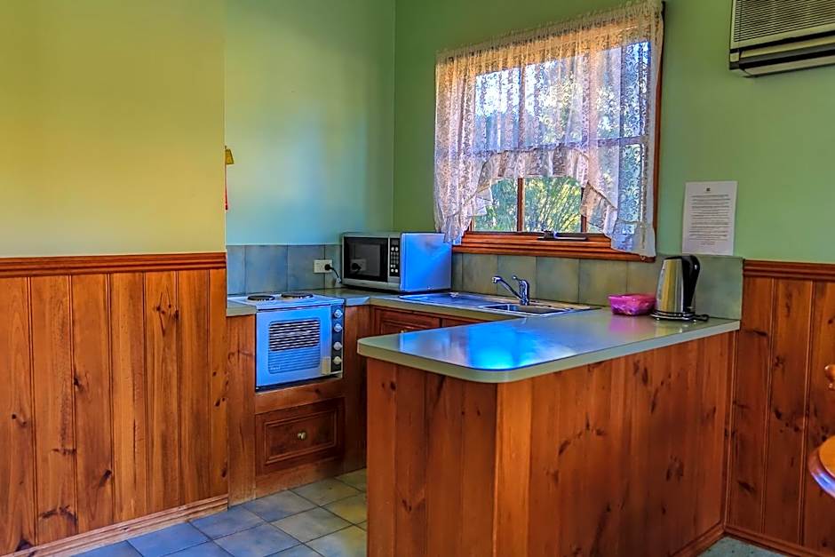 Mountain View Motor Inn & Holiday Lodges