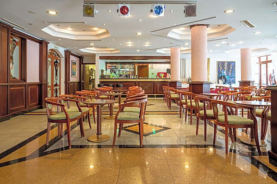 Helena Park - Ultra All Inclusive