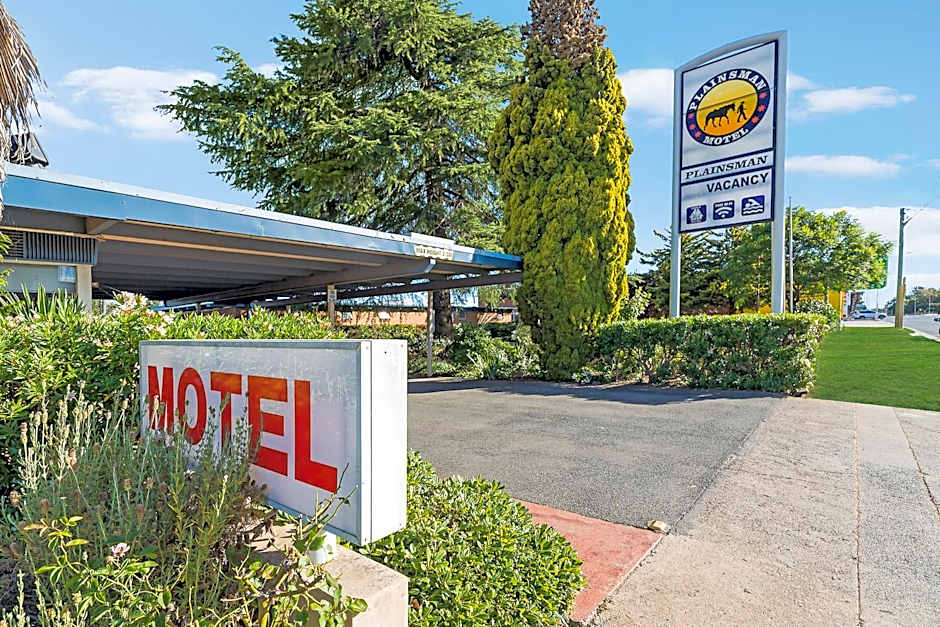 Plainsman Motel