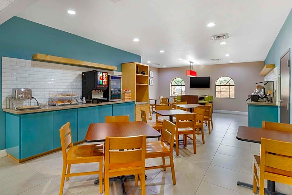 Comfort Suites Shenandoah-The Woodlands