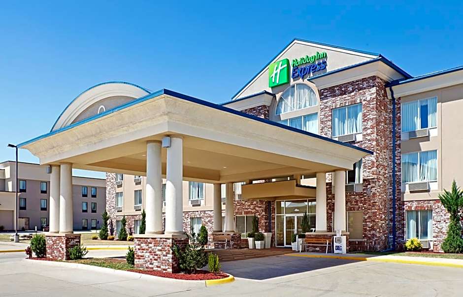 Photo 1 of 30 of Holiday Inn Express Hotels & Suites Mountain Home By IHG