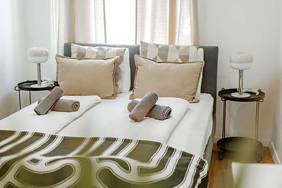 Nice Central City Room