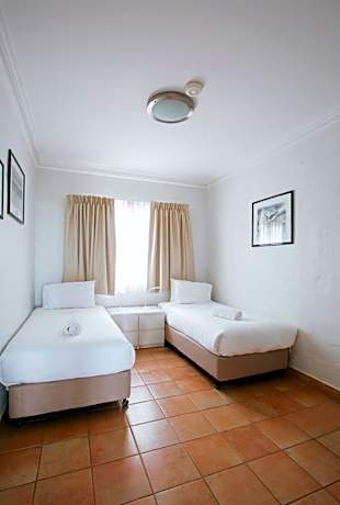 Two-Bedroom Apartment Ocean Front U/Stairs