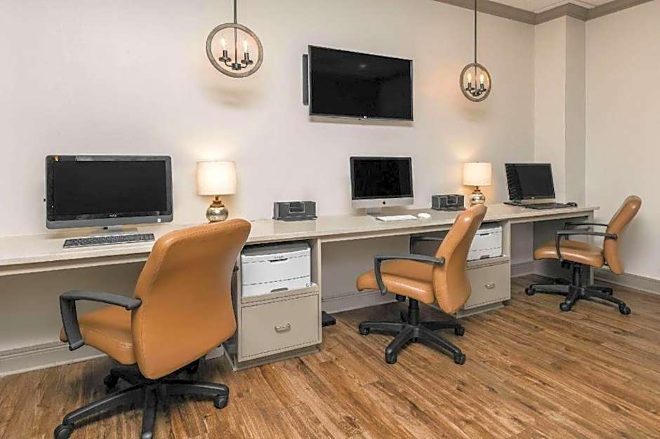 Richmond Inn And Suites – Baton Rouge, LA