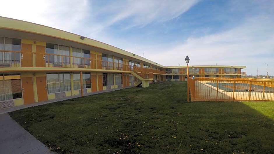 Days Inn by Wyndham Salem, Illinois