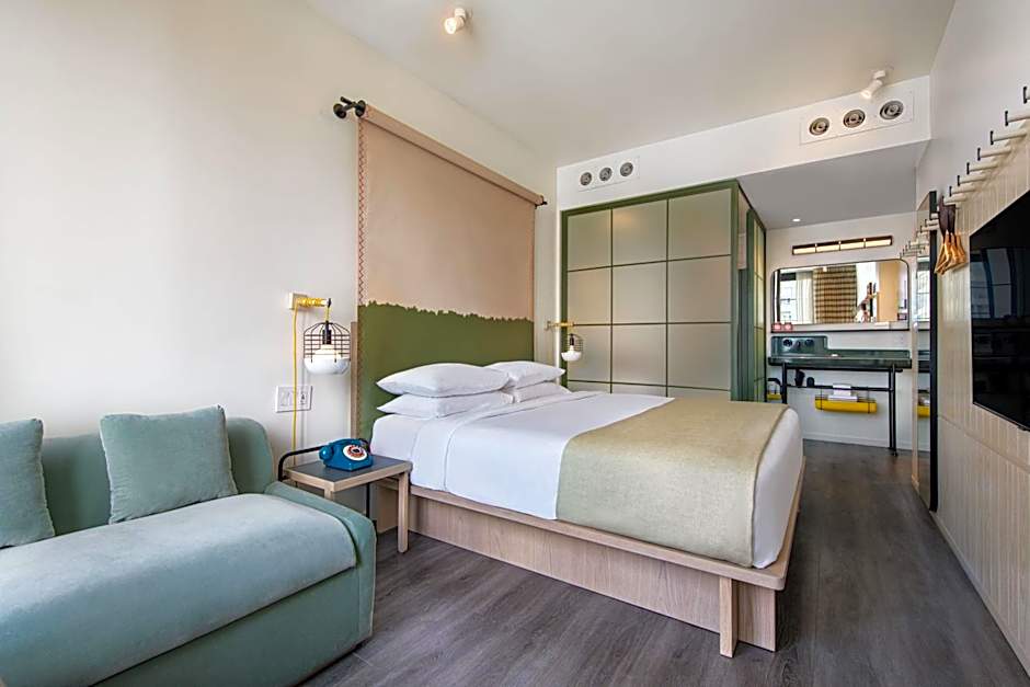 Moxy by Marriott NYC Chelsea