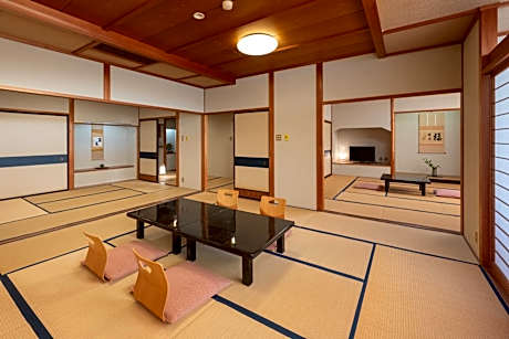 Deluxe Family Room