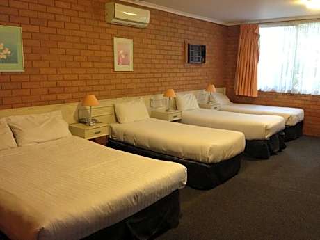 Queen Room with Three Single Beds