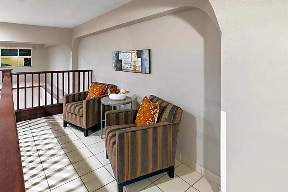 Super 8 by Wyndham Lubbock West 