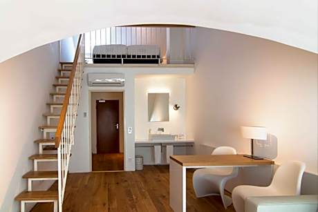 Downtown Vi Vadi Hotel