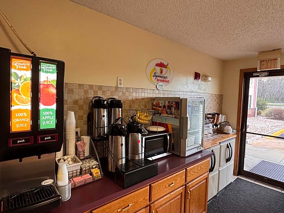 Super 8 by Wyndham Appomattox VA