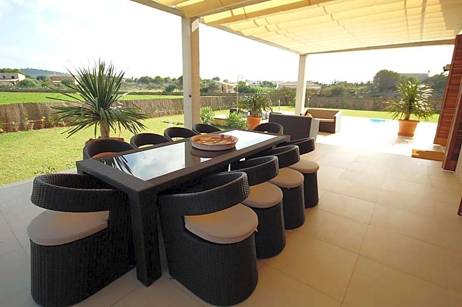 Villa Barcares Gran for 10, pool, gym and close to beach