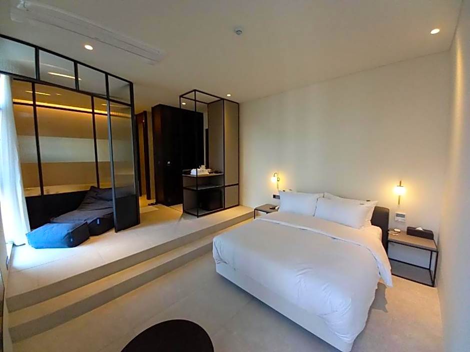 Photo 1 of 5 of Suite