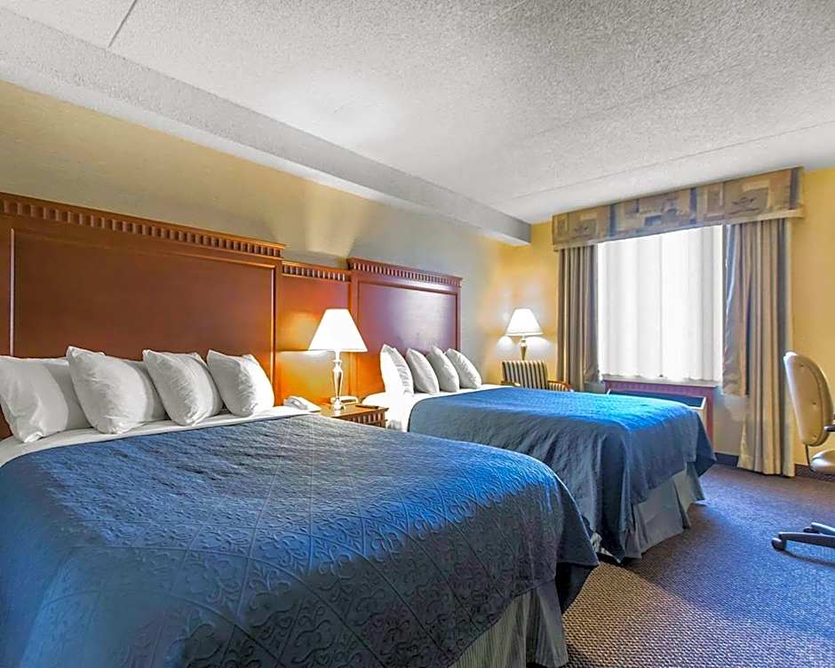 Quality Inn & Suites Bay Front