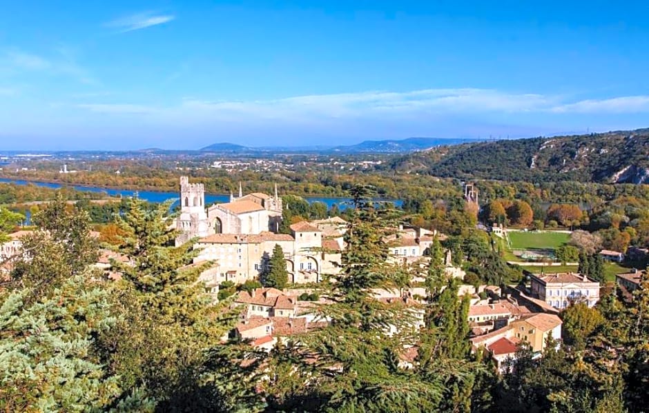 LES JARDINS DE LA CATHÉDRALE chambres d Hôtes gîte de groupe