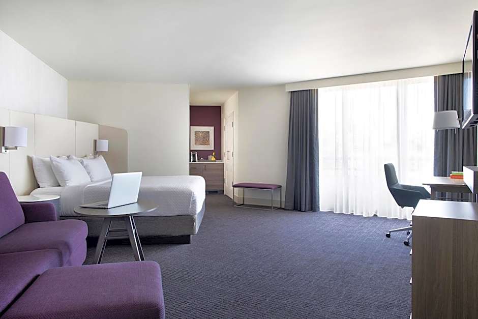 Crowne Plaza Atlanta Perimeter at Ravinia By IHG