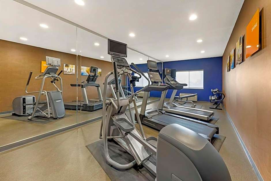 Comfort Inn & Suites Oklahoma City North - Quail Springs