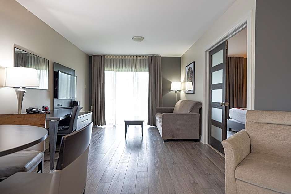 Ramada by Wyndham Ottawa On The Rideau