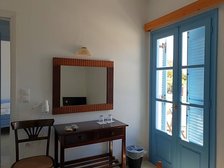 Captain's Rocks Hotel