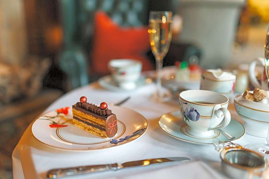 Hanbury Manor Marriott Hotel & Country Club