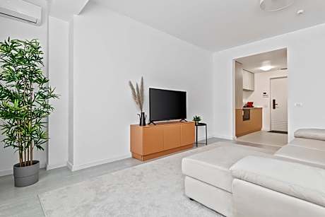 King Studio with Sofa Bed