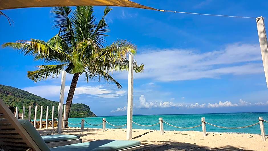 MYAMO Beach Lodge