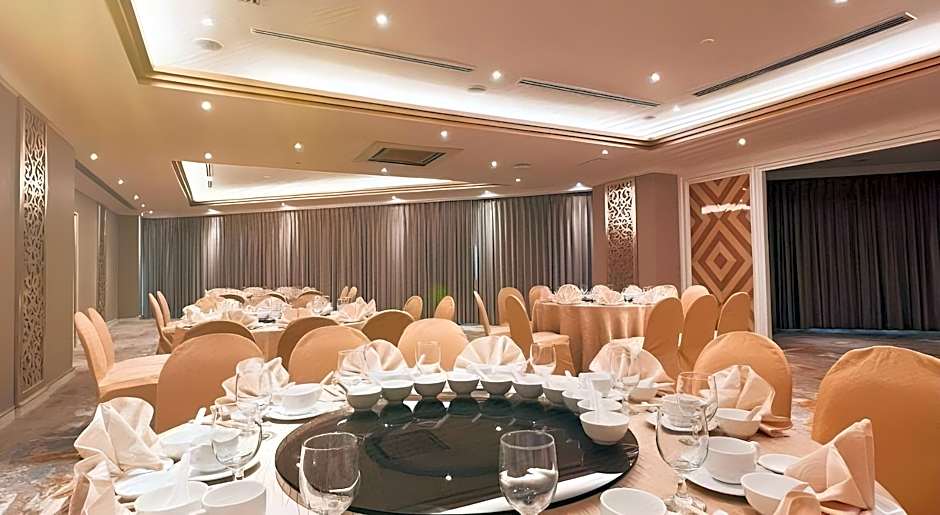 Puteri Wing - Riverside Majestic Hotel
