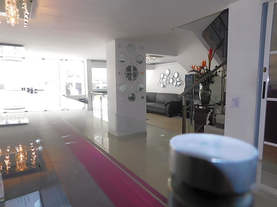 Hotel Calima Real