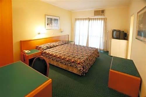 Photo 1 of 6 of Standard Triple Room