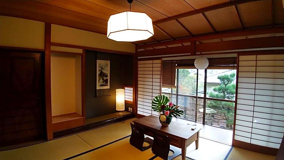 Kinkaku